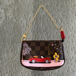 Louis Vuitton Mini pochette, limited edition Vivienne in Paris